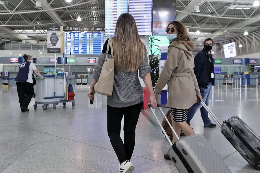 Πτήσεις εσωτερικού: Αλλαγές στα πιστοποιητικά νόσησης και εμβολιασμού