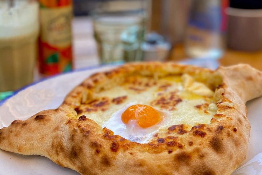Σε αυτά τα μαγαζιά στην Αθήνα θα φας Γεωργιανές πίτες και αλλά νόστιμα δημιουργήματα 