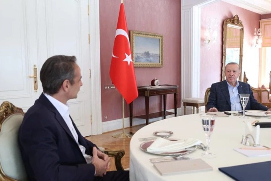 Λαβράκι και... χαλβάς από στραγάλι: Το πρωτότυπο μενού Μητσοτάκη ‑ Ερντογάν 