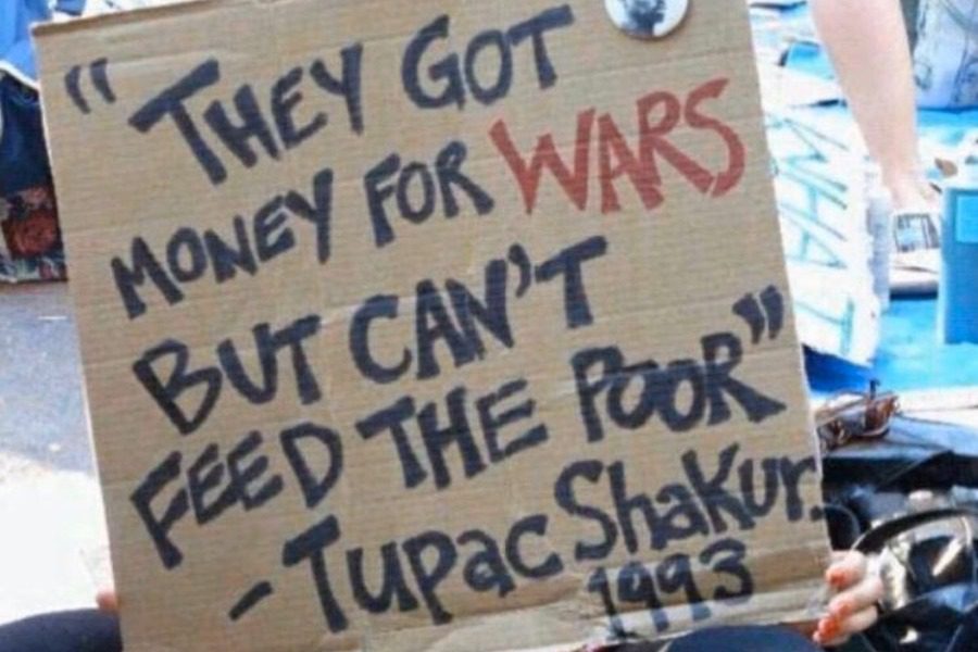 «Έχουν λεφτά για πολέμους, αλλά δεν μπορούν να ταΐσουν τους φτωχούς»