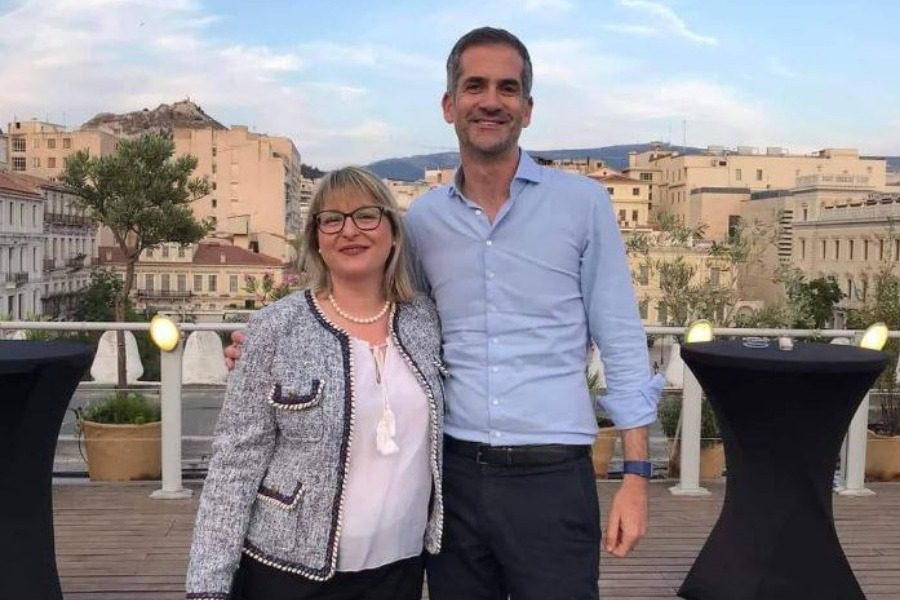 Σεπόλια: Διαγράφεται από την παράταξη και αποπέμπεται από το δήμο η σύζυγος του 53χρονου