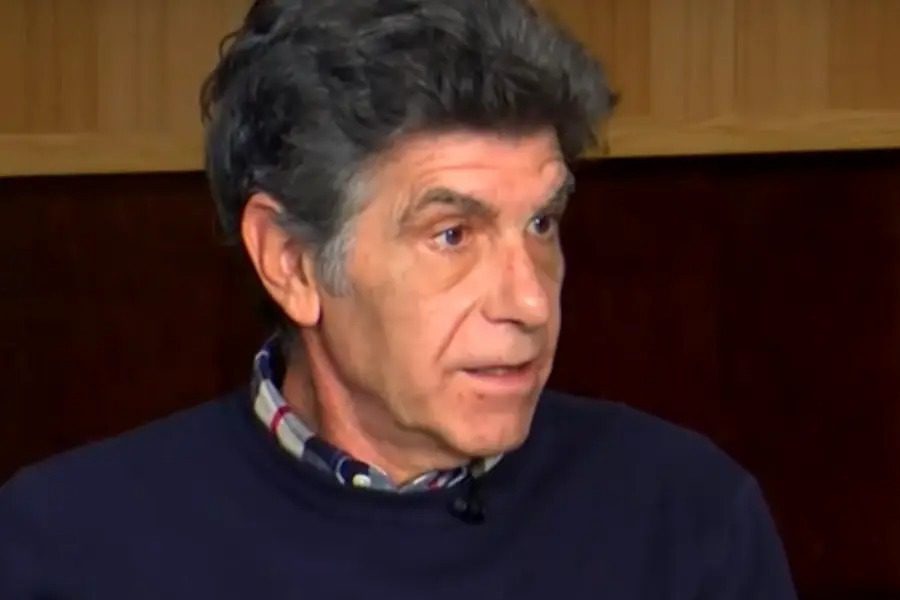 Γιάννης Μπέζος: «Δεν υπάρχει περίπτωση να συνεργαστώ με άνθρωπο που δεν έχει τελειώσει δραματική σχολή»