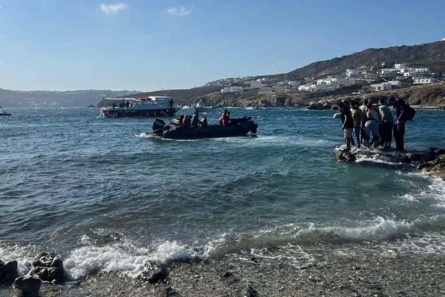 Μεγάλη επιχείρηση διάσωσης μεταναστών στη Μύκονο