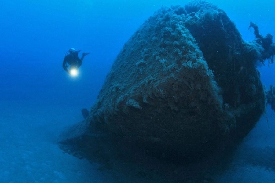 Εντυπωσιακές φωτογραφίες από «υποθαλάσσιο μουσείο» έξι ναυαγίων στην Κάρπαθο