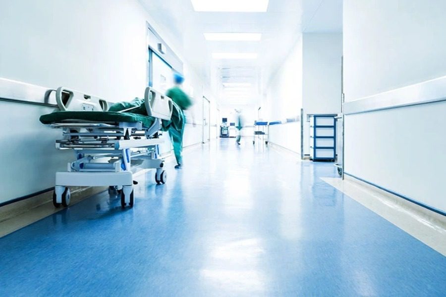 Κοζάνη: Στο νοσοκομείο και το τρίτο αδελφάκι των δύο παιδιών που νοσηλεύονται με αναπνευστικό πρόβλημα