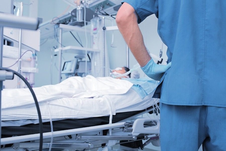 Νοσοκόμος κακοποίησε σeξουαλικά και κατέγραψε ασθενείς χωρίς τις αισθήσεις τους