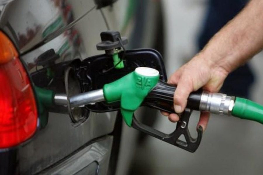 Καύσιμα: Αγγίζει τα 3 ευρώ το λίτρο η αμόλυβδη βενζίνη
