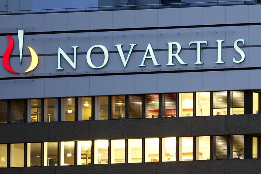 Το ελληνικό Δημόσιο διεκδικεί αποζημίωση από τη Novartis 