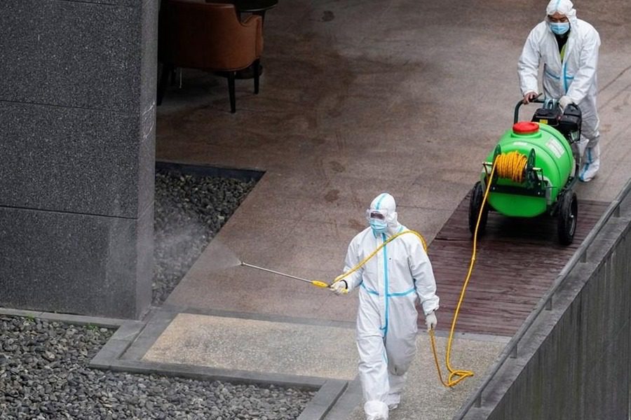 Σανγκάη: Μεταφέρουν σε καραντίνα ακόμα και τους αρνητικούς