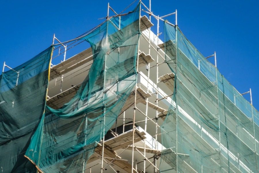 Διασωληνώθηκε 52χρονος οικοδόμος και χειρουργείται στο Τζάνειο εργάτης της Ζώνης 