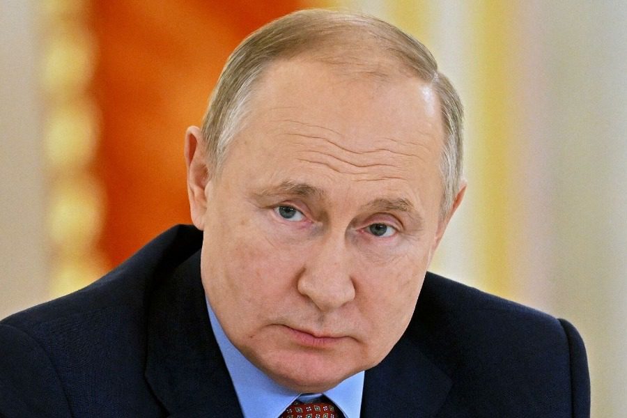 Τι σημαίνει ο αποκλεισμός από το Swift και οι άλλες οικονομικές κυρώσεις εις βάρος της Μόσχας