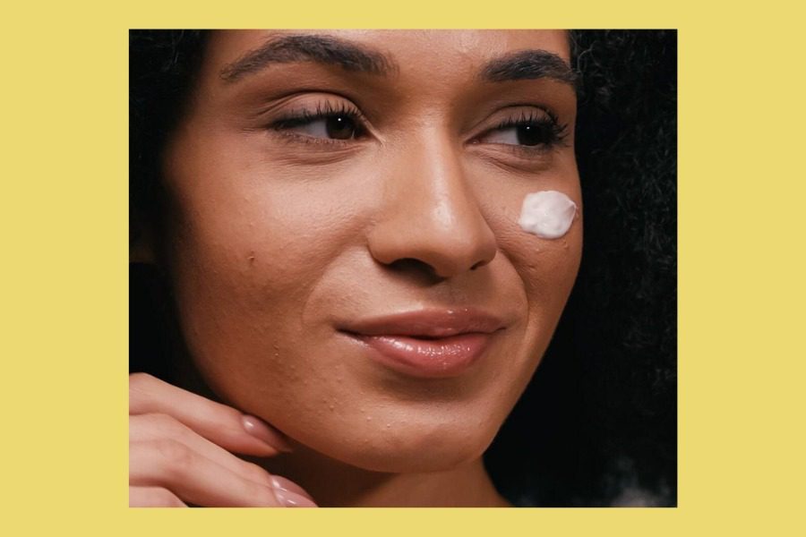 Λιπαρή επιδερμίδα: Μήπως τελικά την αφυδατώνεις χωρίς να το καταλάβεις;