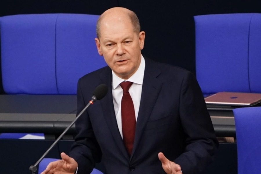 Σολτς για την αποστολή όπλων: Δεν υπήρχε άλλη δυνατή απάντηση στην επιθετικότητα του Πούτιν