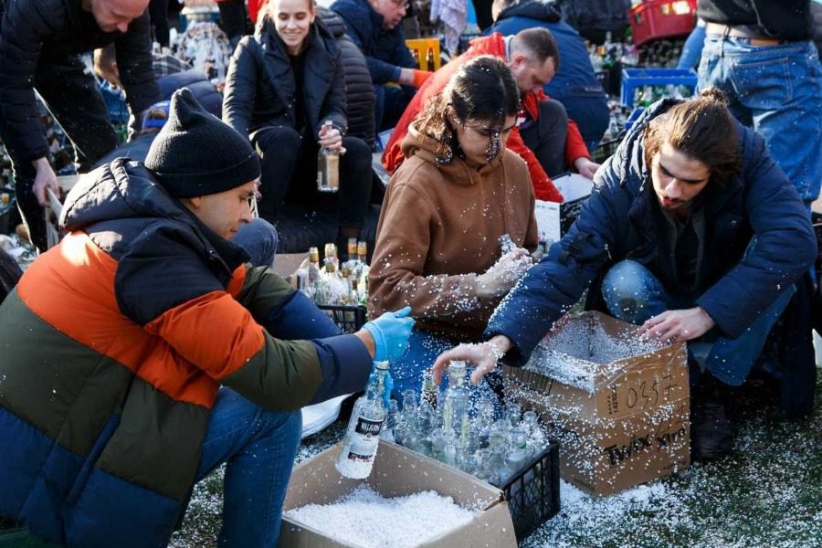 Ουκρανία: Φτιάχνουν μολότοφ σε όλη τη χώρα