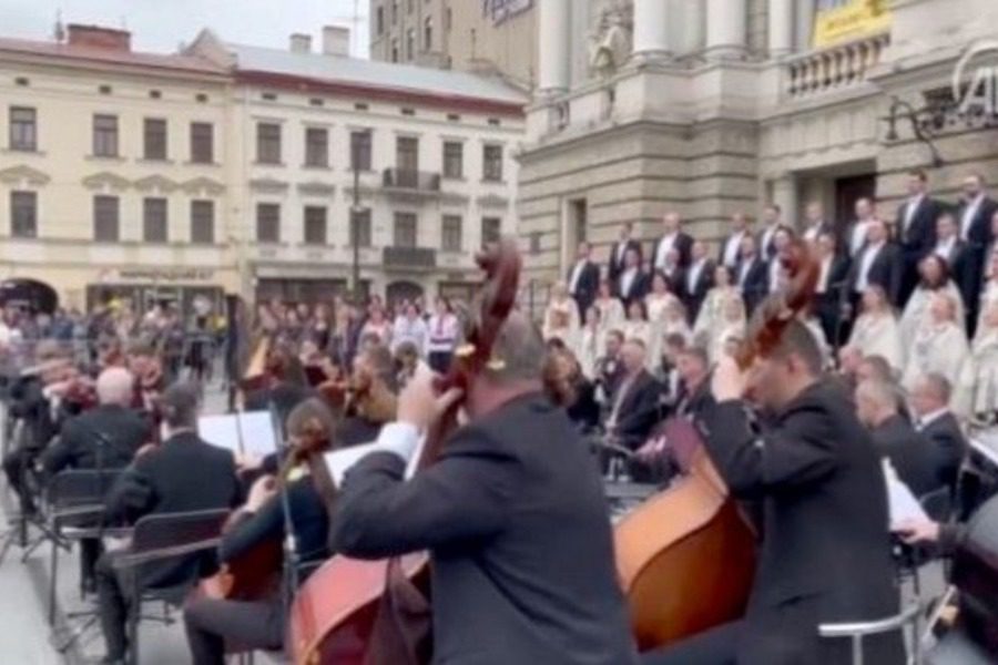 Λβιβ: Η στιγμή που συναυλία διακόπτεται πριν τους βομβαρδισμούς