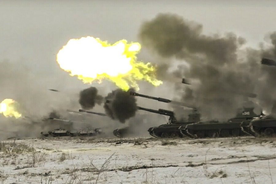 Αβεβαιότητα στην Ουκρανία: «Η Ρωσία αυξάνει τις δυνάμεις της» λέει το ΝΑΤΟ