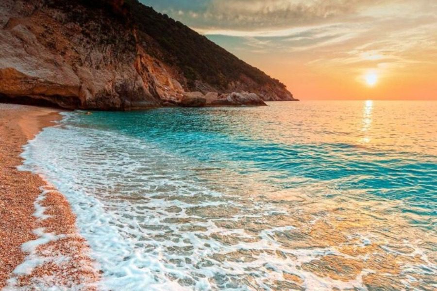 Τέλος το κάπνισμα στις παραλίες: Η πρώτη πόλη που το εφαρμόζει