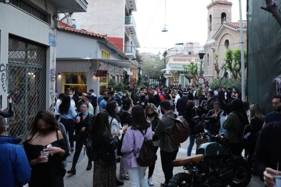 Πώς θα κάνουμε φέτος Πάσχα: Τι συζητούν οι ειδικοί