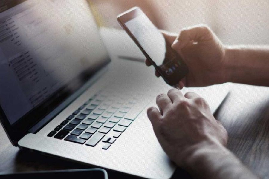 Τεράστια προσοχή: Παριστάνουν εταιρείες courier και αδειάζουν λογαριασμούς