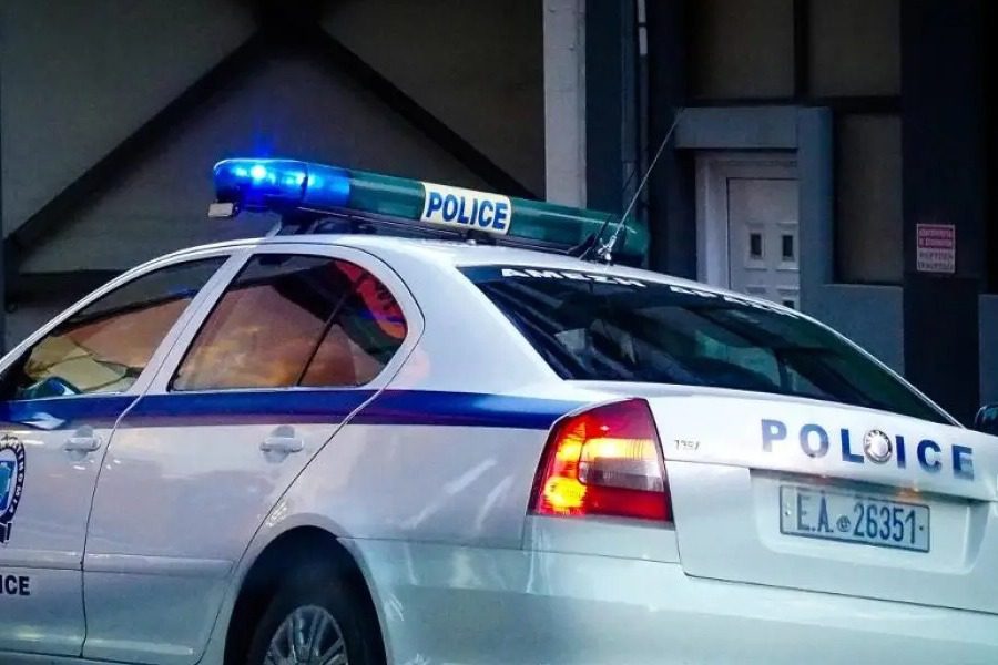 Σύλληψη 25χρονου στη Θεσσαλονίκη για παράνομη μεταφορά μεταναστών