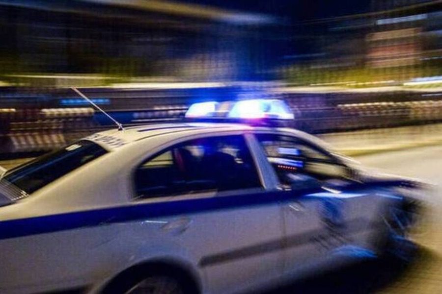 Συνελήφθη 14χρονος που βρέθηκαν στο σπίτι του 7 μαχαίρια