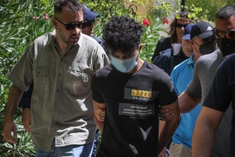 Δολοφονία 17χρονης Νικολέτας: Έφοδος της ΕΛΑΣ σε σπίτι στο Αιγάλεω ‑ Αφαντος ο 22χρονος 