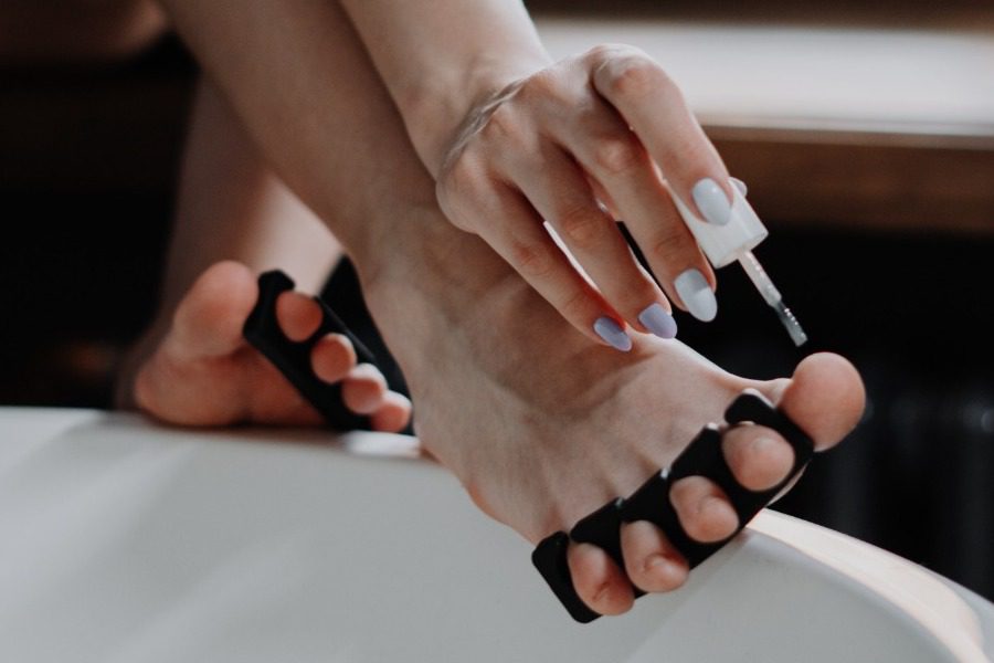 Αυτό είναι το χρώμα της χρονιάς για το πεντικιούρ σου 