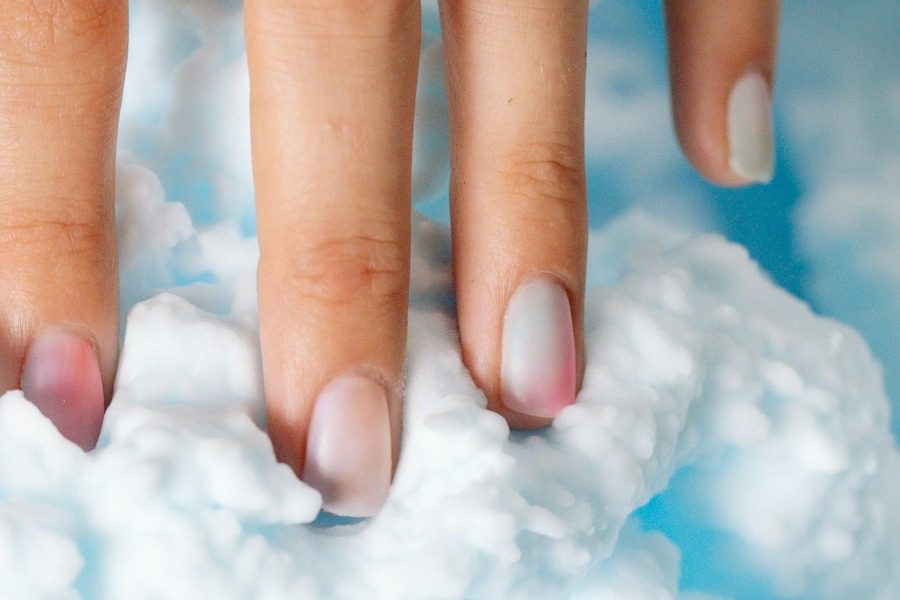 Η απόλυτη DIY θεραπεία νυχιών για να μην σου σπάσουν ξανά