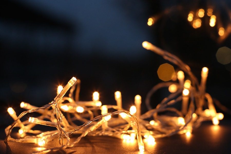 Τι συμβουλεύουν οι ηλεκτρολόγοι για τα χριστουγεννιάτικα φωτάκια στο σπίτι σου