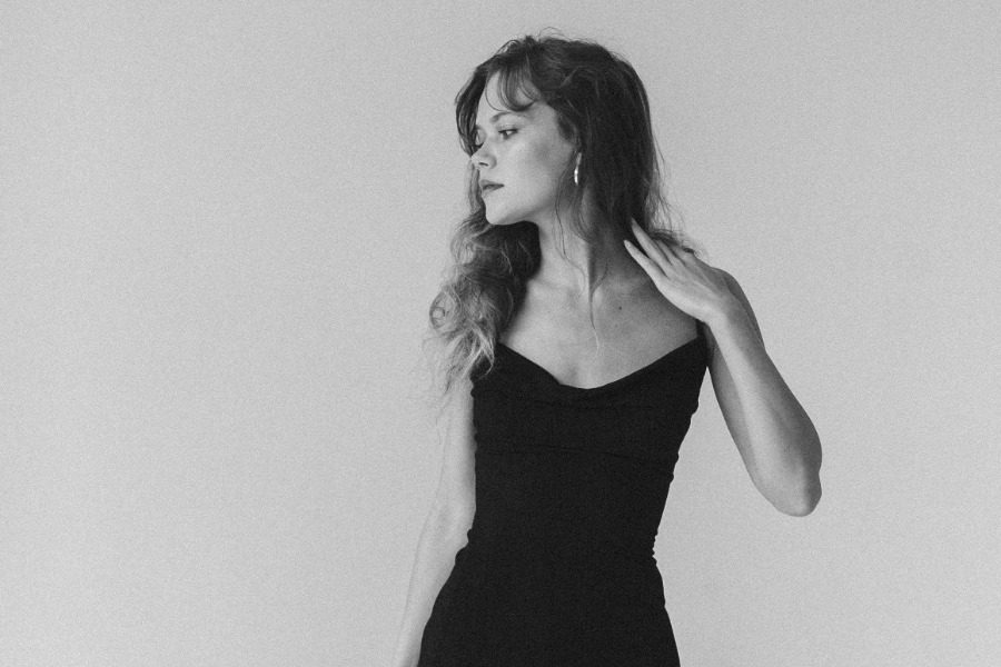 Πως μπορείς να φλερτάρεις χωρίς καν να μιλήσεις