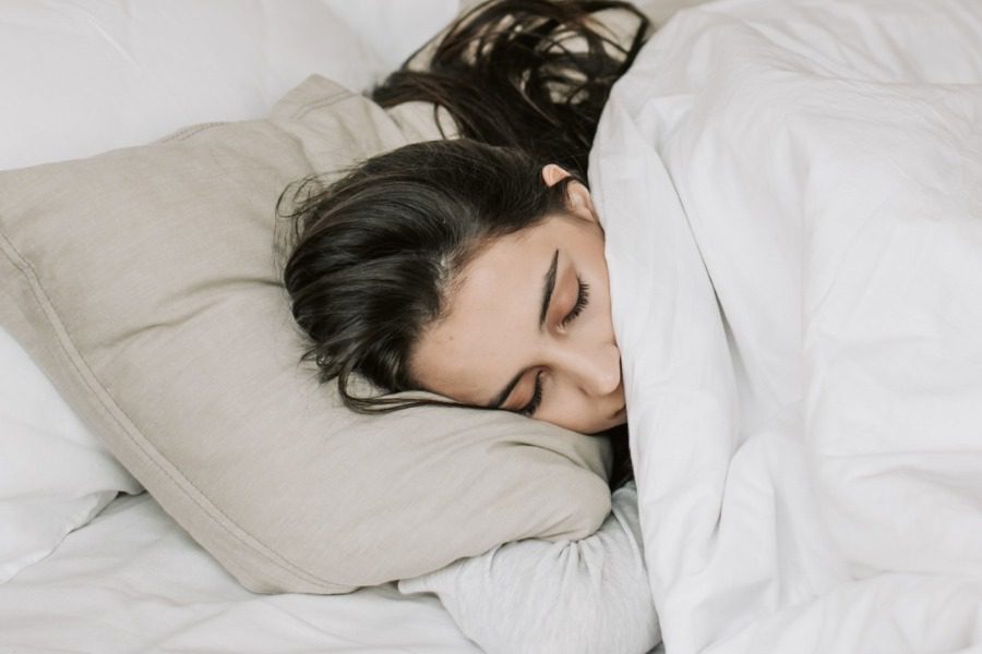 Πώς ο ύπνος μπορεί να κάνει και καλό και κακό στο μυαλό σας