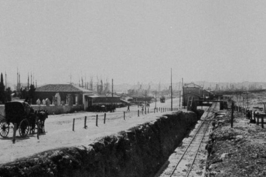 Σαν σήμερα: Η γιαγιά που αποκεφάλισε το νόθο εγγόνι της στον Πειραιά