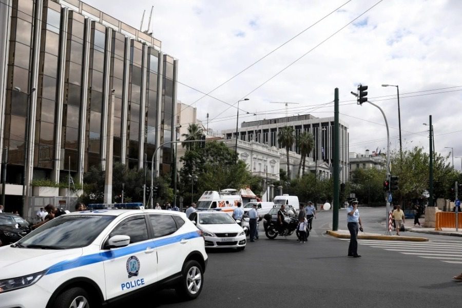 Πλατεία Συντάγματος: Δύο αδερφές μαχαίρωσαν 16χρονη