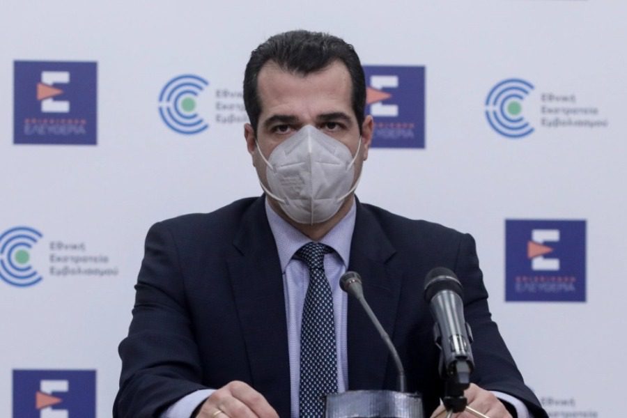 Πλεύρης για κορωνοϊό: Ίσως ληφθούν ήπια μέτρα το φθινόπωρο