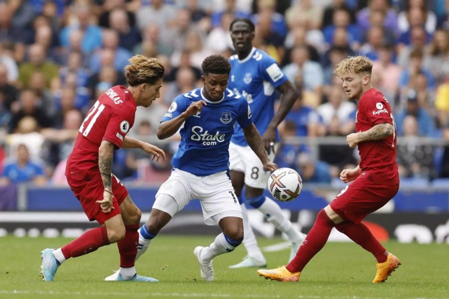 Βασίλισσα Ελισάβετ: Αναβολή των αγώνων στην Premier League