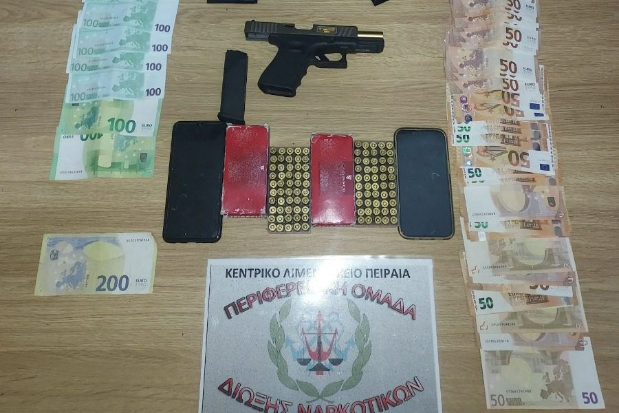 Συνελήφθη μάνατζερ γνωστού τράπερ για ναρκωτικά και οπλοκατοχή