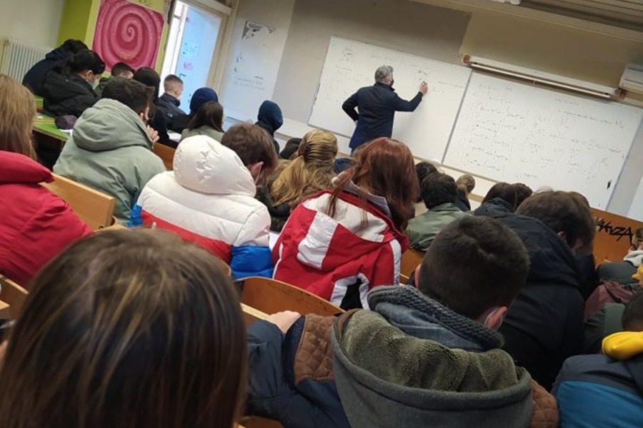 Παν/μιο Ιωαννίνων: Φοιτητές ντύνονται σαν «εσκιμώοι» για να αντέξουν το κρύο