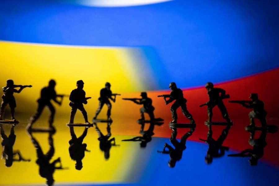 Η Ρωσία αποσύρει στρατεύματα από τα σύνορα με την Ουκρανία