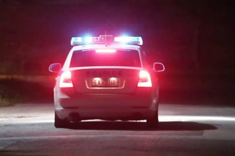 Πήρε στο κυνήγι πυροβολώντας τους επίδοξους ληστές κ την έπαθε...