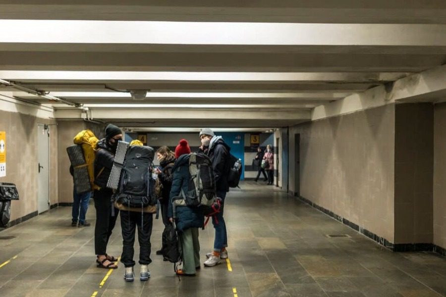 Ουκρανία: Σπεύδουν σε καταφύγια πολίτες – Δραματικές ώρες