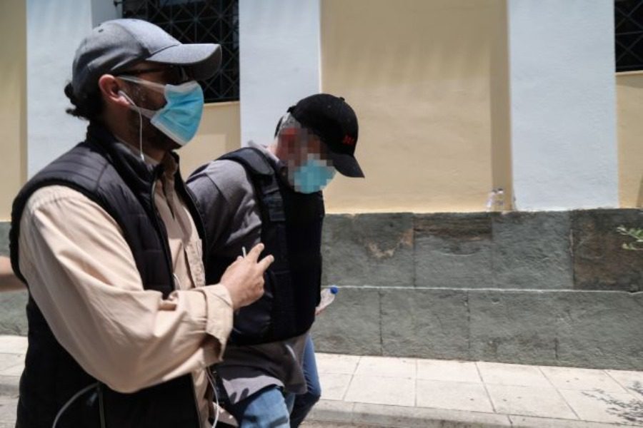 Δίκη ψευτογιατρού: «Τους παρακαλώ πολύ να γίνουν καλύτεροι χριστιανοί και να με συγχωρήσουν»