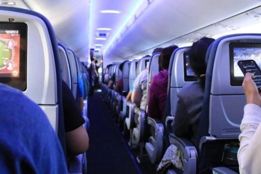 Μεθυσμένος επιβάτης έκανε άνω κάτω πτήση για το Ηράκλειο