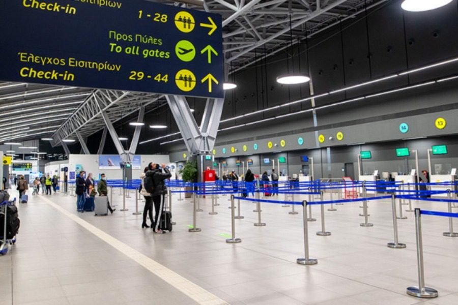 Θεσσαλονίκη: «Θρίλερ» με αεροπορική πτήση, γυναίκα πέθανε στον αέρα