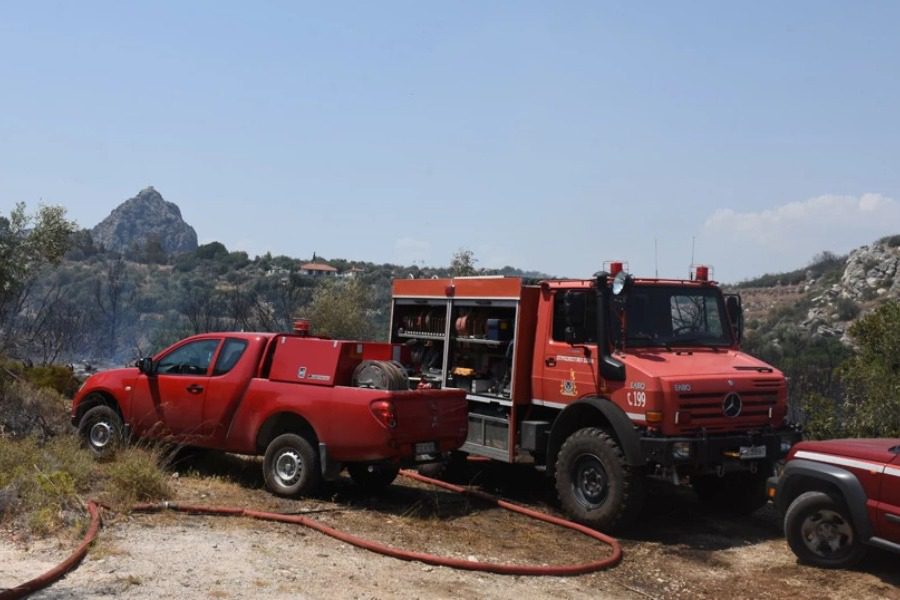 Μεγάλη φωτιά τώρα στη Σκόπελο