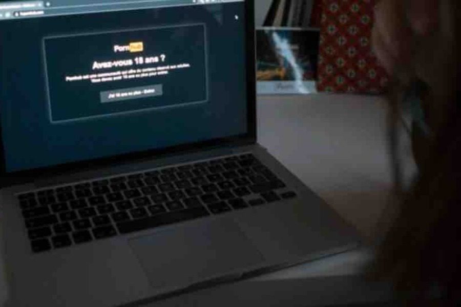 Ρόδος: 30χρονος πήγε να πουλήσει κατά λάθος γυμνές φωτογραφίες της κόρης και της ανιψιάς του σε παιδίατρο