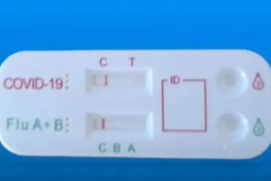 Ελλάδα: Ήρθαν τα διπλά self‑test για κορονοϊό και γρίπη