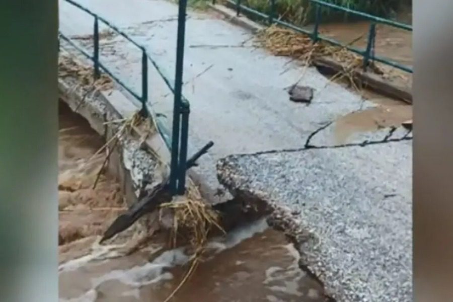 Επέλαση της κακοκαιρίας: «Παρέλυσε» η Σκύρος, θα κηρυχθεί σε κατάσταση έκτακτης ανάγκης