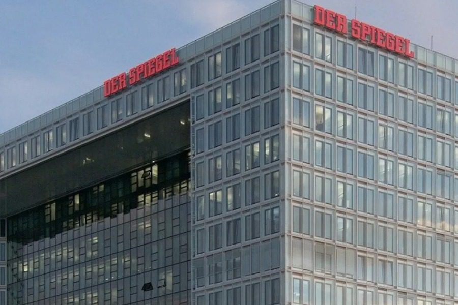 Spiegel: «Η πορεία της Ελλάδας προς τον αυταρχισμό»