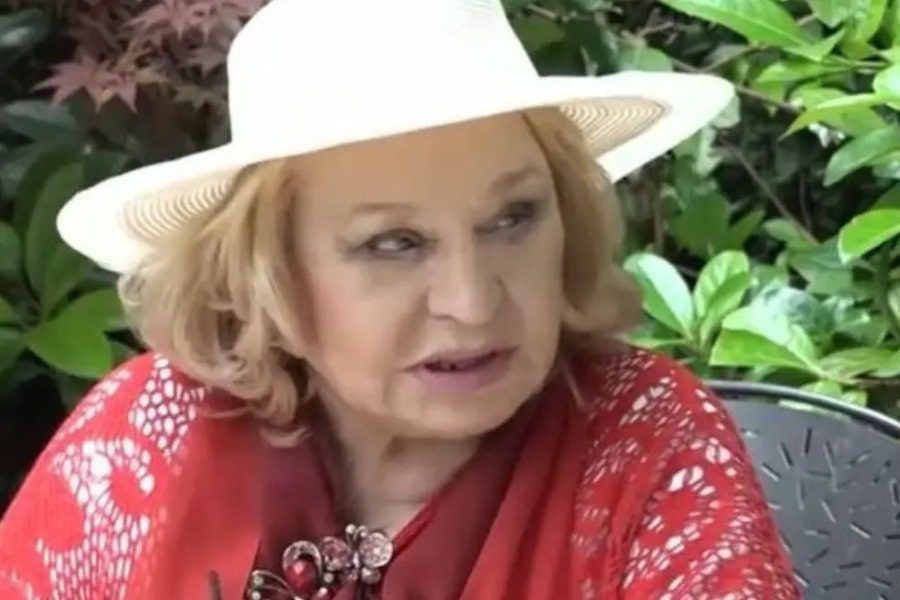 Τιτίκα Στασινοπούλου: Παραγωγός μου είπε «για να δουλέψεις στο θέατρο, πρέπει να αφήσεις εδώ το βρακάκι σου»