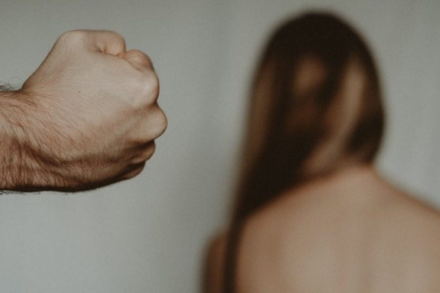 Γυναικοκτονία στην Καβάλα: Στραγγάλισε την μητέρα των παιδιών του και προσπάθησε να αυτοκτονήσει